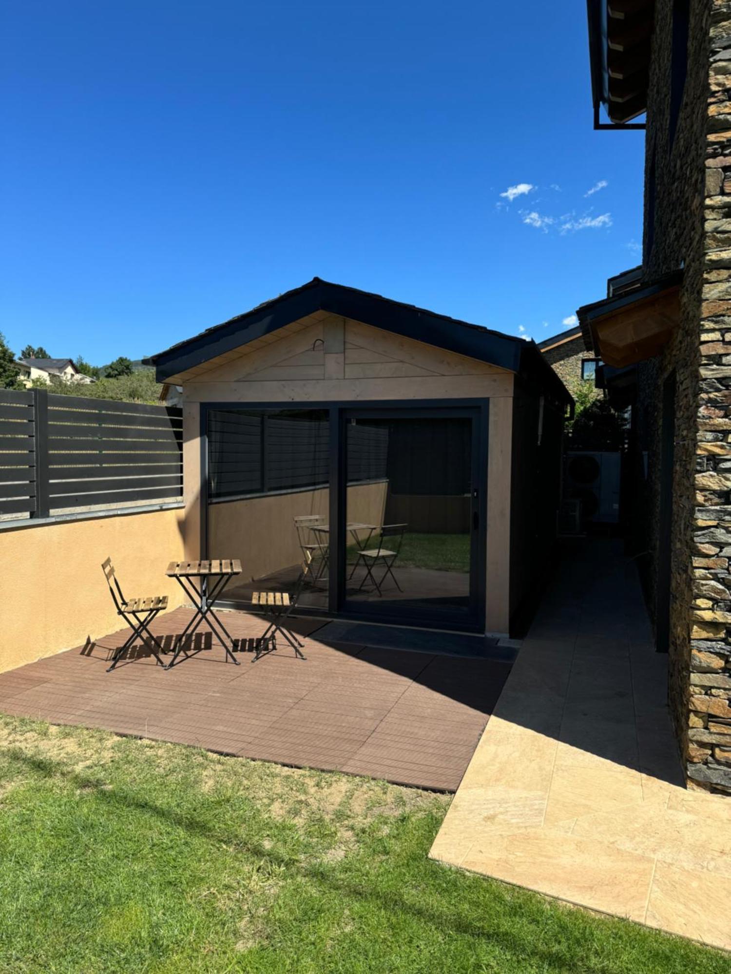 Osséja Wooden Lodge מראה חיצוני תמונה